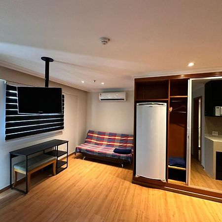 Barra Da Tijuca - 508 - De Frente Para Maravilhosa Piscina - Estacionamento Gratuito - Academia Comphania Atletica - Balsa Para Praia Gratis - Microondas - Geladeira Grande - Recepcao 24Horas - Wi-Fi - Com Pia ريو دي جانيرو المظهر الخارجي الصورة
