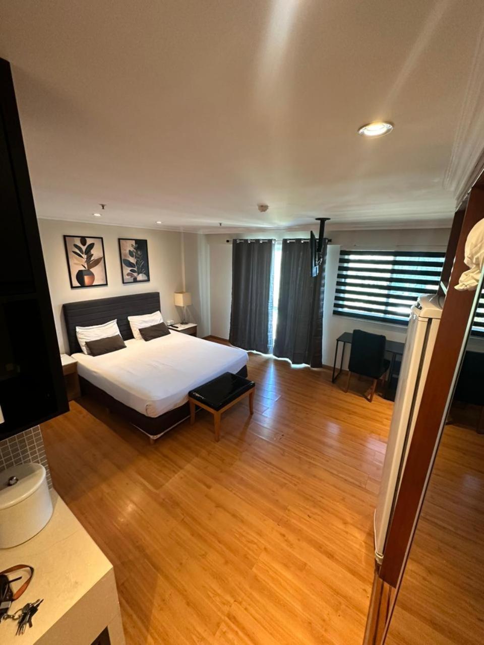Barra Da Tijuca - 508 - De Frente Para Maravilhosa Piscina - Estacionamento Gratuito - Academia Comphania Atletica - Balsa Para Praia Gratis - Microondas - Geladeira Grande - Recepcao 24Horas - Wi-Fi - Com Pia ريو دي جانيرو المظهر الخارجي الصورة
